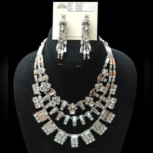 NWOT (#323) Kate Spade Elegant Silver Toned Jewelry Set